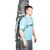 Чехол-рюкзак для сноуборда «Фьюжн» 175 см у мужчины за спиной