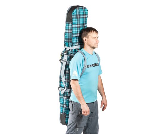 Чехол-рюкзак для сноуборда «Фьюжн» 145 см у мужчины за спиной